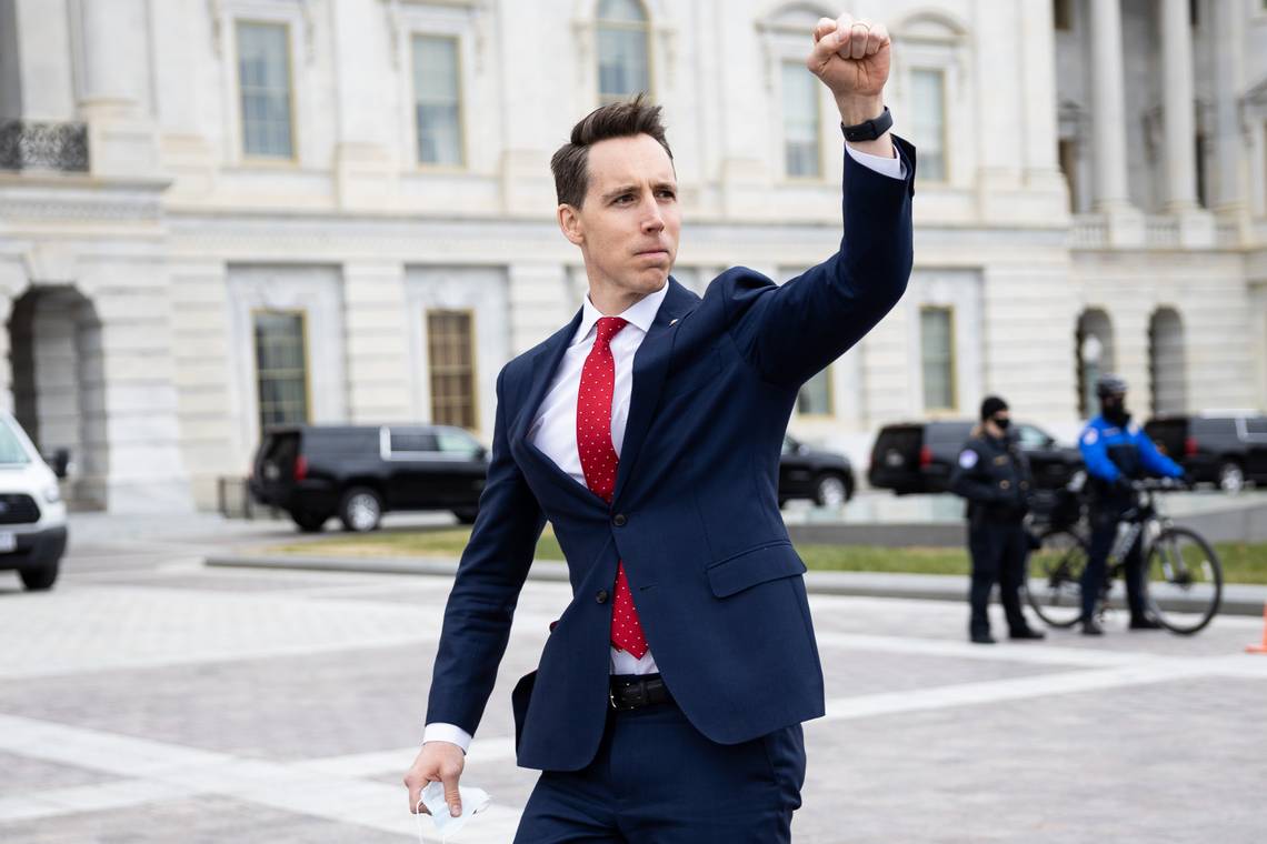 Senator Hawley Calls For National TikTok Ban – KRMS Radio